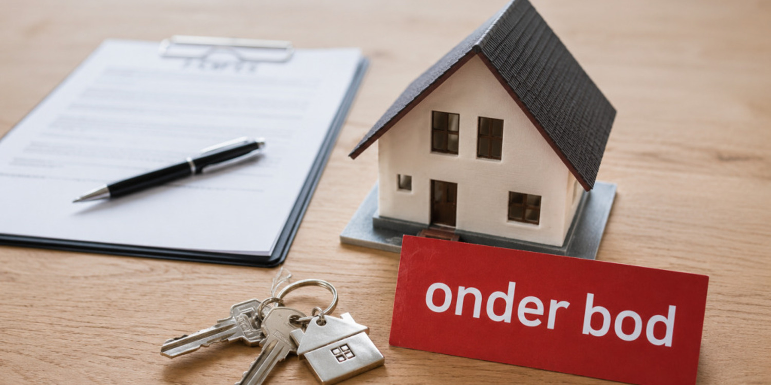 Wat betekent 'huis onder bod'?